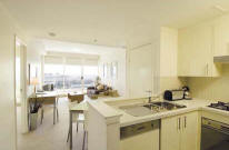 Oaks Trafalgar Apartments - Living Area
